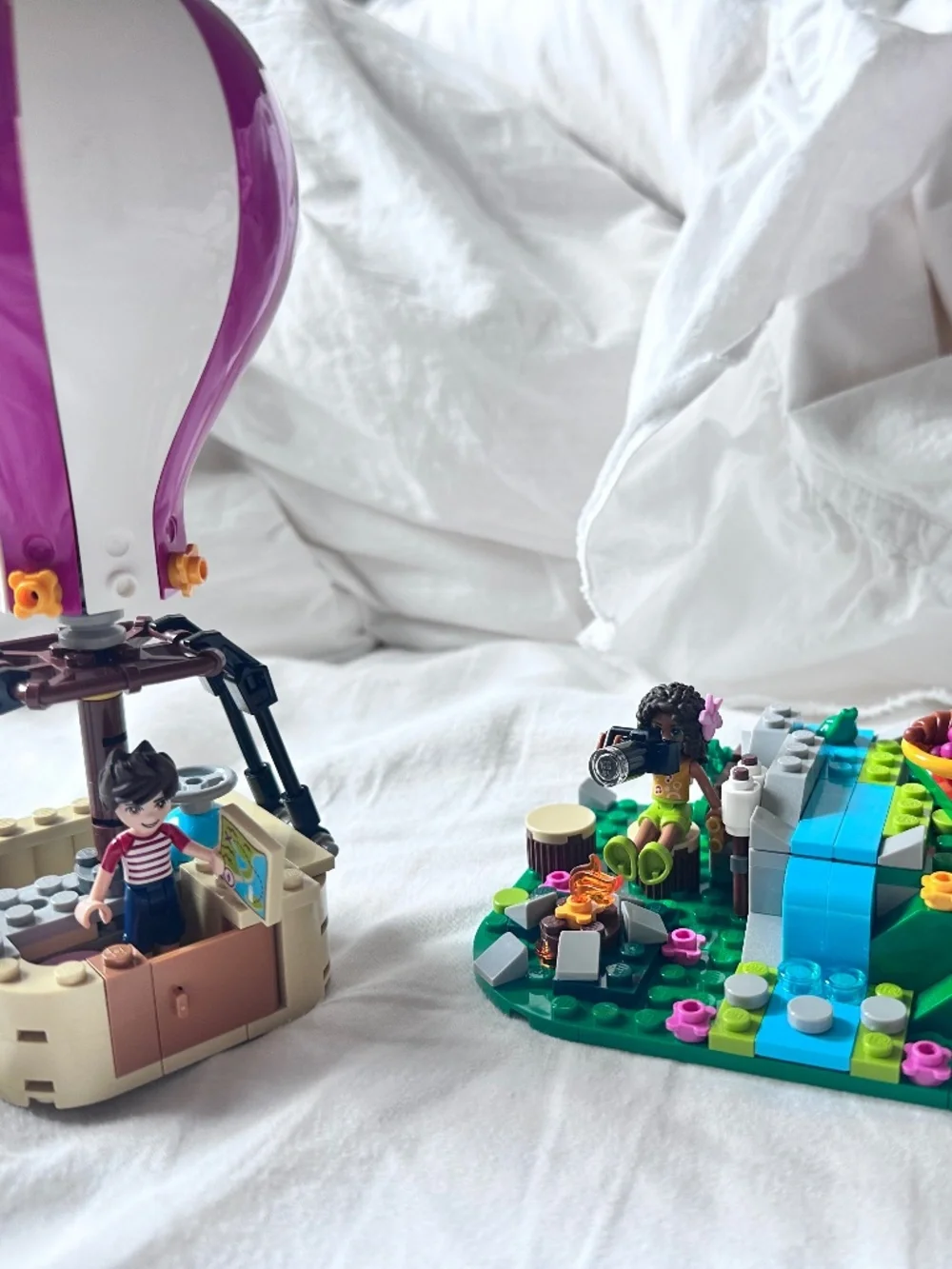 LEGO Friends 41097 Heartlake Hot Air Balloon Building Block Set w/ Instructions